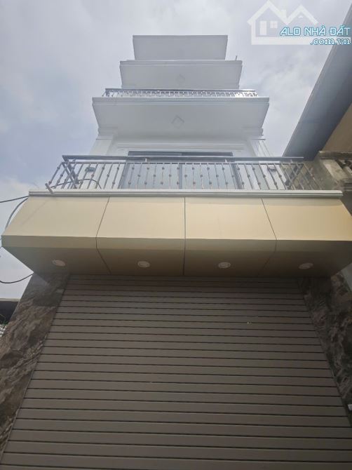 BÁN NHÀ ĐẸP NGAY NGÃ BA ĐÔNG MỸ Ô TÔ ĐỖ CỬA