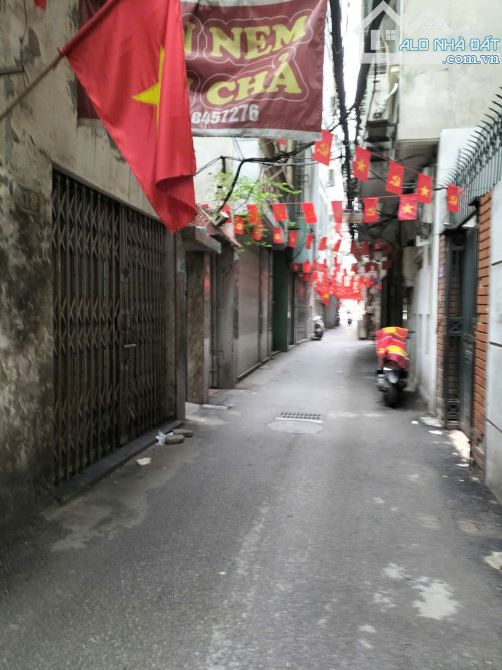 Bán Tòa ccmn Hào Nam 55m 6T, 8 phòng, dòng tiền 40tr/ tháng 11.7 tỷ.