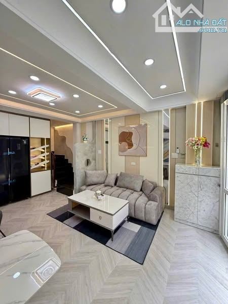 NHÀ ĐẸP NGUYỄN KIỆM - ĐỐI DIỆN BV 175 - 30M2 - 2 TẦNG - CHỈ 5.X TỶ - GÒ VẤP .