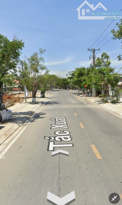 còn nền ngã tư Tắc Xuất ,đất lọt khe Đường xe hơi cách Vinhomess khu lấn biển cần giờ 60m