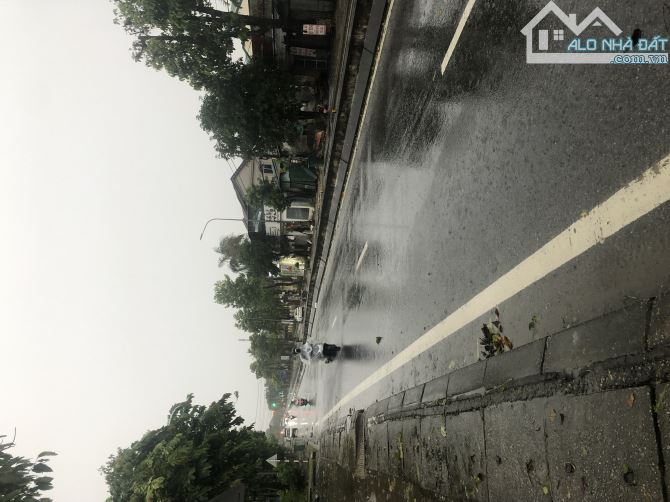 🔥🔥Trời Lụt Bão Thì Ở Đâu Cũng Lụt Bước Ra Đường Là Phải Lội