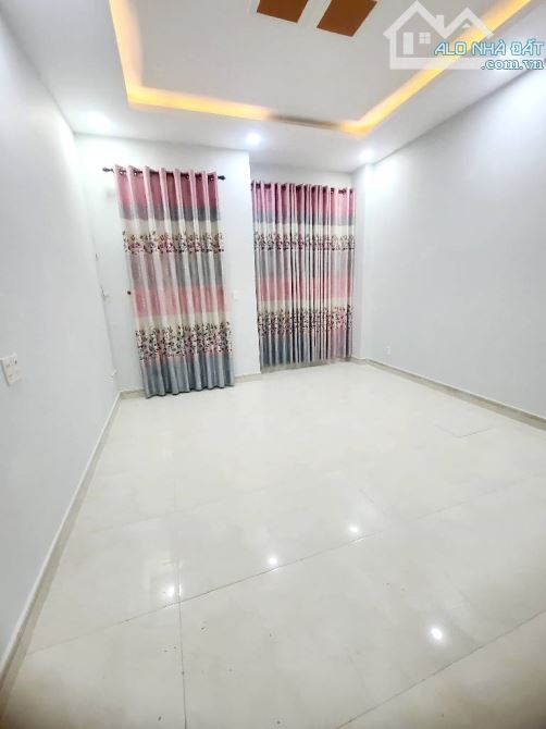 NHÀ ĐẸP MẶT TIỀN KDC LÊ THÀNH – 64M² – 2 TẦNG – KHU DÂN TRÍ CAO – GIÁ CHỈ 7.X TỶ