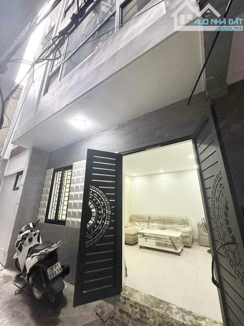 ( 9.5 TỶ )   🍀 6T THANG MÁY NHÀ XÂY MỚI ĐẸP Ở NGAY BÁN GẤP Ở NGUYỄN VĂN HUYÊN ( 38m2  )
