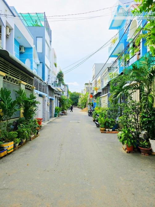 NHÀ TRỆT LỮNG 54M2, ĐƯỜNG XE TẢI 7M THÔNG KHU DÂN CƯ CAO CẤP KHÉP KÍN  GẦN CHỢ LONG TRƯỜNG