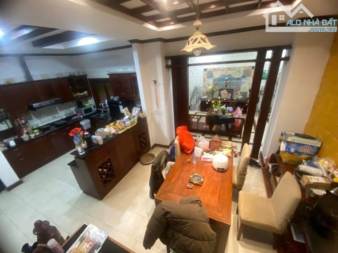 CÁCH 1 NHÀ RA PHỐ NGUYỄN THÁI HỌC BA ĐÌNH-MẶT NGÕ Ô TÔ-113M 4T-TIỆN ÍCH NGẬP TRÀN