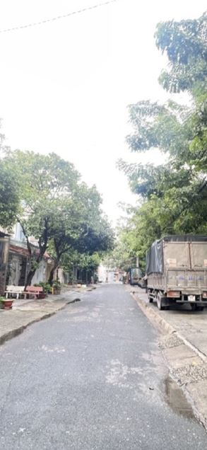 Nhà bán Tân Xuân Trung hóc môn 90 m2, 5 tỷ 3 ,mặt tiền đường thiên Quang, gần Tô Ký