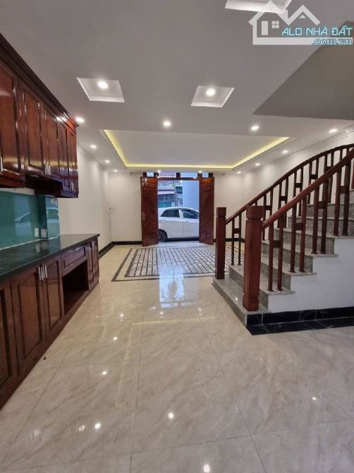 THẠCH BÀN - NHÀ MỚI ĐẸP CHẤT - NỘI THẤT XỊN XÒ  2 THOÁNG, KHU VỰC HIẾM NHÀ BÁN..