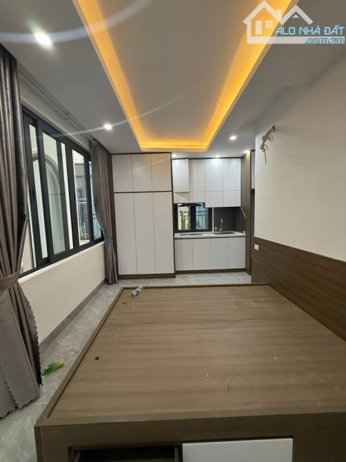 CCMN Kim Mã, 75m², 7 tầng, mặt tiền 7m, 20 phòng, full nội thất thang máy dòng tiền 1,2tỷ