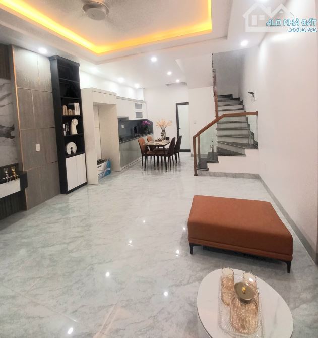 3,15 tỷ bán nhà 4 tầng Chợ Con, Lê Chân, Hải Phòng.  Diện tích  42m, hướng bắc , ngõ 2m