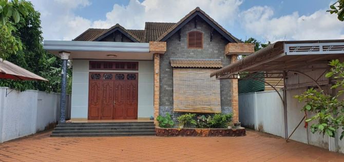 CẦN BÁN BIỆT THỰ THIẾT KẾ HIỆN ĐẠI NỘI THẤT CAO CẤP GẦN CHỢ ĐẠT LÝ - Loctran