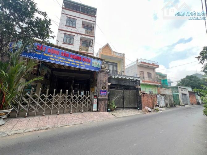HẺM TO NHƯ MẶT TIỀN-NGANG 8M RỘNG GIÁ TỐT-DÒNG TIỀN CAO-NHÀ 8X22-3 TẦNG-KHUÔNG VIỆT TÂN PH