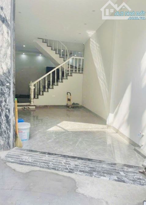 Cho thuê nhà nguyên căn Nguyễn Văn Cừ, Long Biên - 52m² x 4 tầng, 4 ngủ full đồ - 15 triệu
