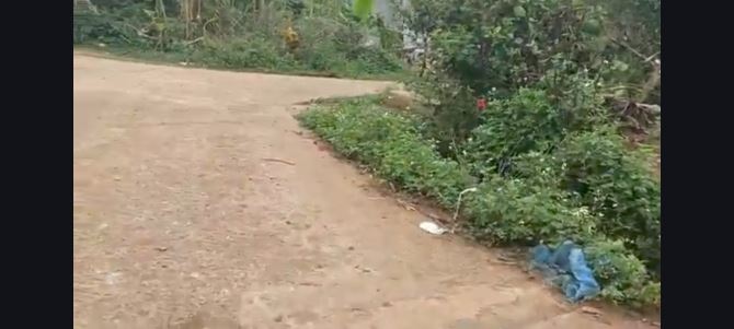 Chính chủ cần bán mảnh đất ngã tư 1054m2, gần trung tâm xã Cư Pơng,