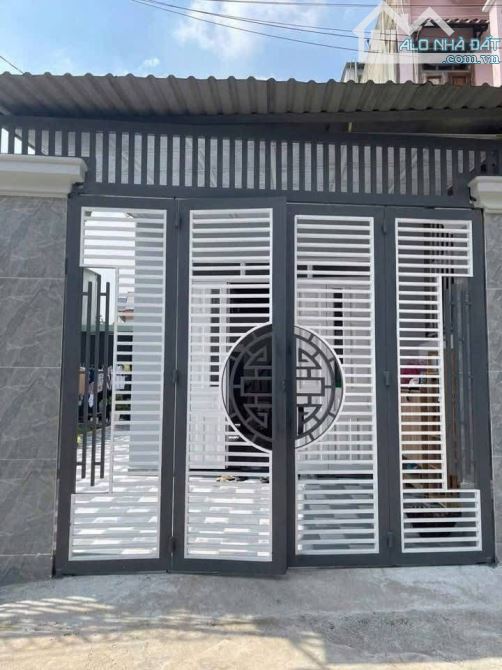 Bán Nhà Ngang 9m Đường 5m Bê Tông , Sau Big C Dĩ An