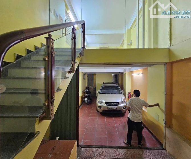 Nhà đẹp Căn góc phân lô 3 ô tô tránh Mễ Trì Thượng, 65m2, MT 4,2m, 6 tầng, 16 tỷ