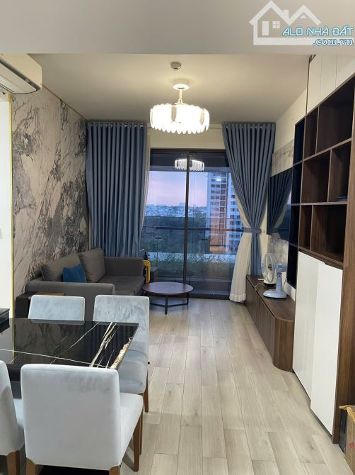 BÁN GẤP CĂN 2PN2WC GÓC LUMIERE BOULEVARD FULL NỘI THẤT CAO CẤP