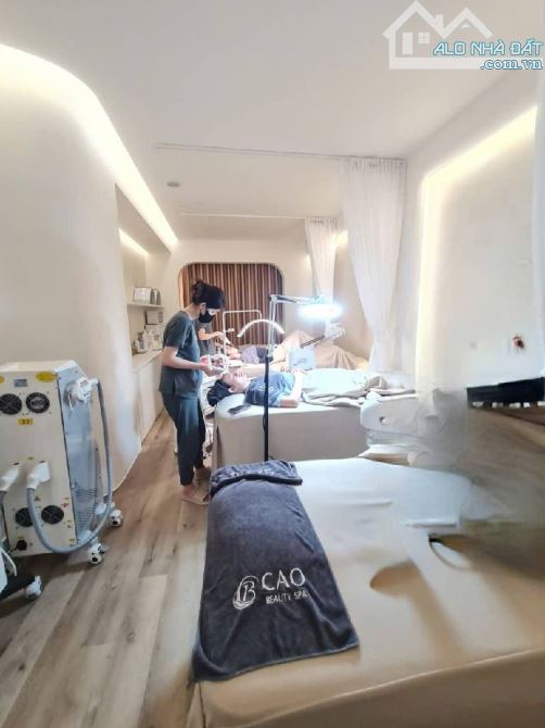 NHÀ ĐẸP- ĐOÀN THỊ ĐIỂM - P.1 PN - HXT CÁCH 5M - 4 TẦNG - 5PN - 43M2 NHỈNH 8 TỶ
