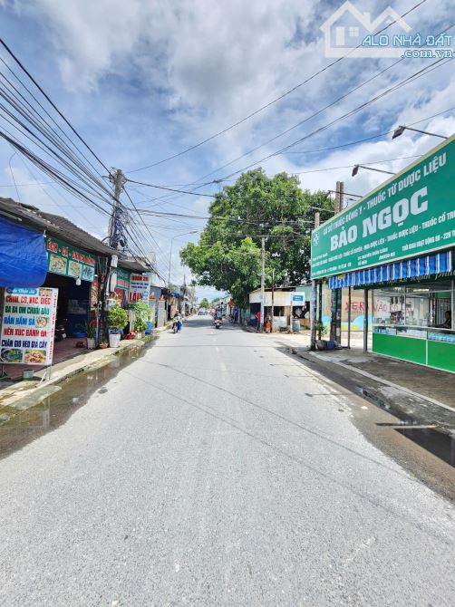Bán nhà 1 trệt 1 lầu MT đường Cây Da P.Tân Bình Tp Dĩ An chỉ 6 tỷ 5 TL M7044