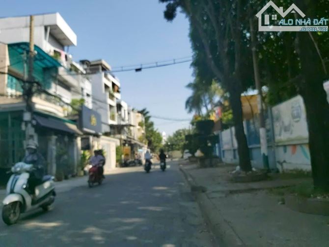 Bán nhà Gò Vấp hẻm xe hơi Thống Nhất, gần Lottemart,  70M², chỉ  6.5 tỷ TL