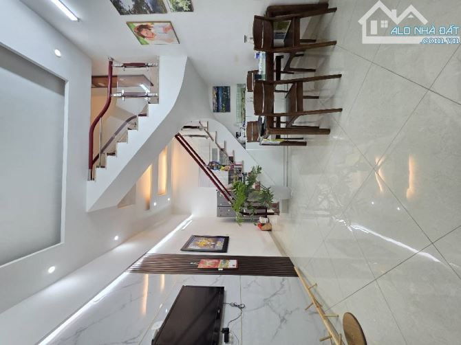 💥 Nhà đẹp Phú Đô 38m x 5 tầng + tum - giá hơn 7 tỷ, gần ô tô, ngõ rộng.