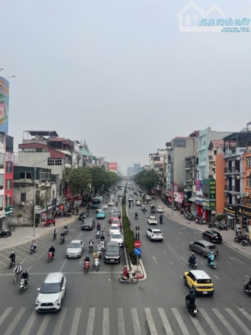 BÁN NHÀ HỒNG TIẾN LONG BIÊN, TẶNG NỘI THẤT CHẤT, THANG MÁY, GẦN PHỐ 56M2, 11.X TỶ - 4