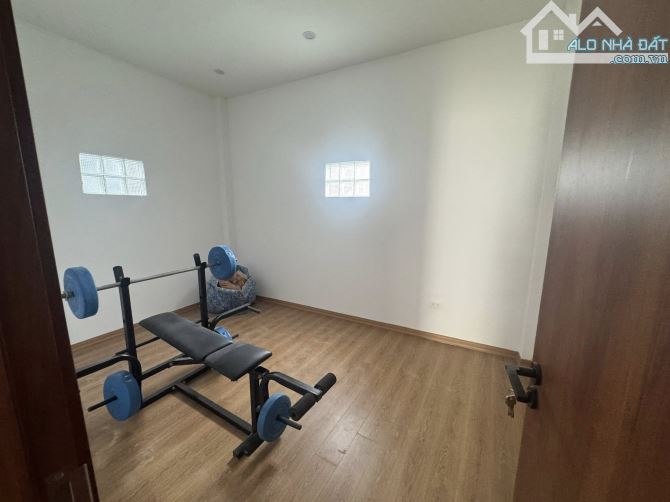 HOÀNG MAI, QUẬN HOÀNG MAI, 40M2,5 TẦNG, 30M RA ĐƯỜNG Ô TÔ TRÁNH, NHÀ ĐẸP Ở LUÔN, AN SINH Đ