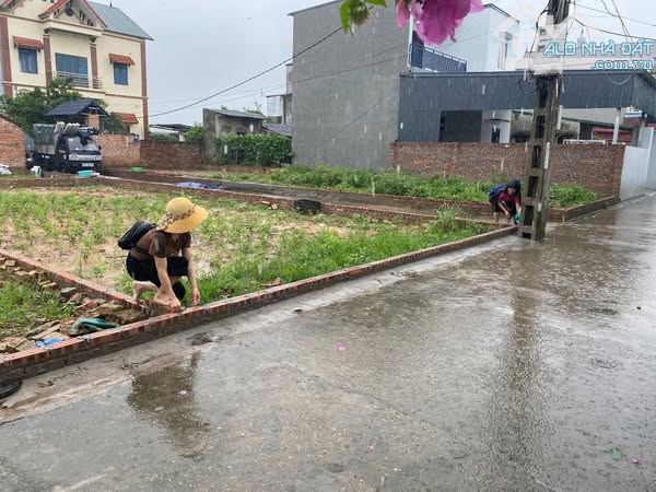Đất lô góc 100m2, mt6.7m.3.5 tỷ,  Bắc Thượng, Sóc Sơn, xe tải chạy thông bàn cờ.