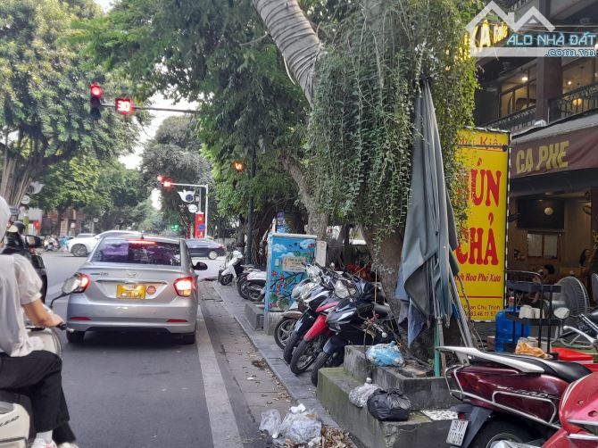 Bán nhà Mặt phố Phan Chu Trinh, Lãi 766 tỷ - DT: 371m2, MT: 14,2m, Giá: 318 Tỷ