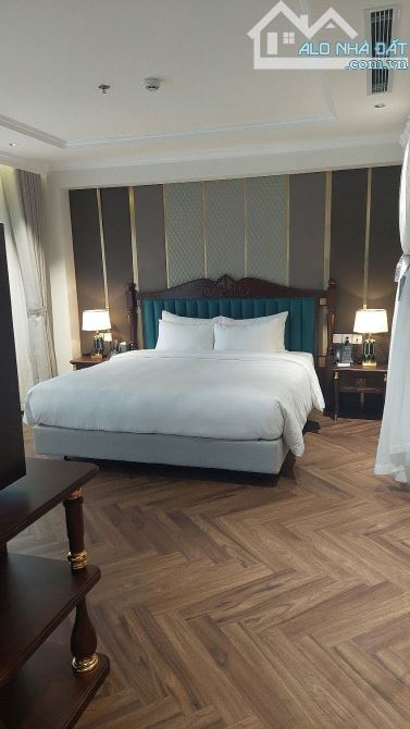 Bán Khách sạn Mặt phố Nguyễn Trường Tộ, Diện tích 180m2 x 16 Tầng có hầm 50 phòng, 165 Tỷ - 10