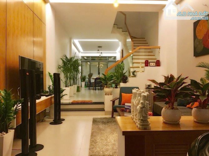 BÁN NHÀ 3TẦNG THIẾT KẾ CỰC ĐẸP - LINH ĐÔNG - THỦ ĐỨC. DT 80M2 ĐƯỜNG 7M - 10