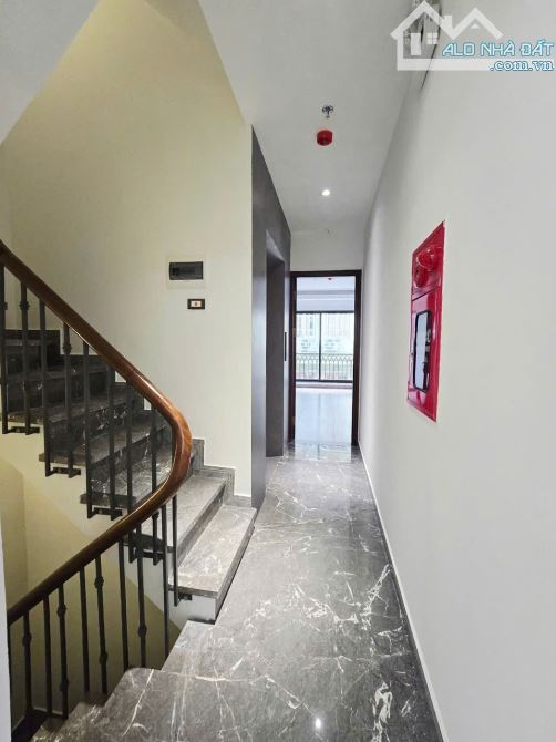 Bán nhà Hoàng Quốc Việt - Cầu Giấy , 65m2 , 7 tầng thang máy ô tô đỗ cửa giá 31 tỷ - 10