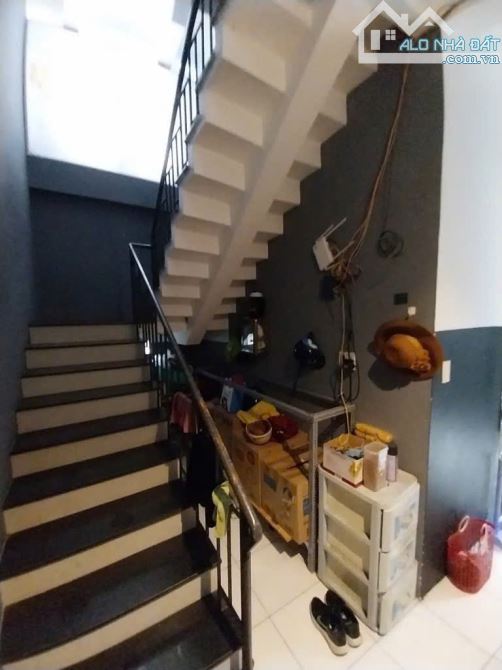 Đông Thạnh (HM) bán đất mt đường Đông Thạnh 4 dtich 538m2 sẵn nhà 5 tầng giá 17tỷ - 10