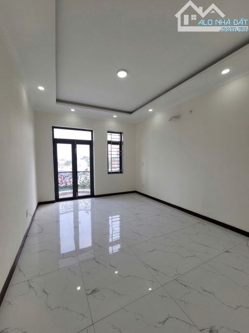 Bán nhà 1 trệt 2 lầu MT đường Nguyễn Thị Khắp p.Tân Đông Hiệp, Tp.Dĩ An chỉ 6ty800TL M7683 - 10
