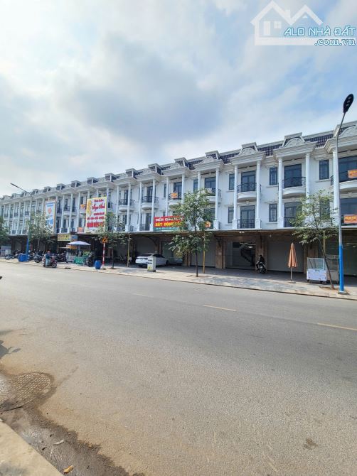 Bán nhà 1 trệt 2 lầu MT đường Nguyễn Thị Khắp p.Tân Đông Hiệp, Tp.Dĩ An chỉ 6ty800TL M7683 - 11