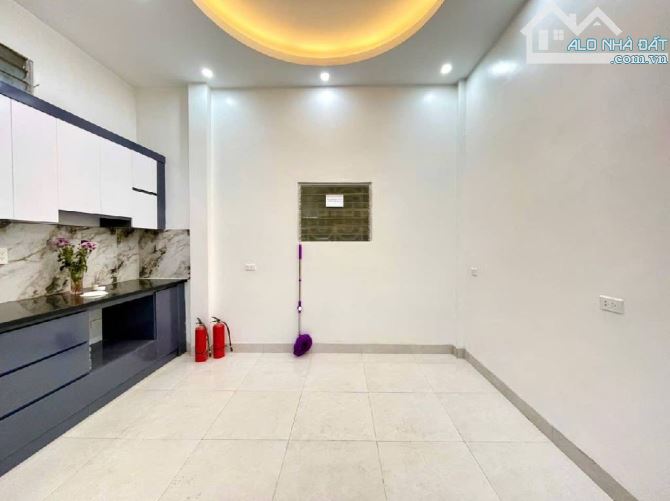 BÁN NHÀ MINH KHAI - nhà dân xây, 5 phòng ngủ vừa ở vừa cho thuê