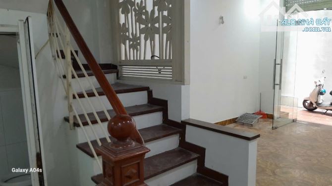Cho thuê nhà nguyên căn ngõ 102 Định Công Thượng, 55m2 x 4 tầng, 4 ngủ, 3 wc,  14 triệu - 1