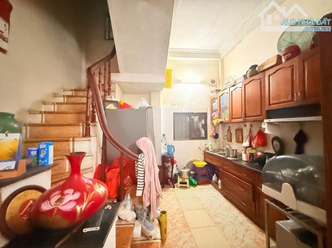 HIẾM HIẾM-THUỴ KHUÊ-32Mx4TẦNG-MT4.2M- NGÕ THÔNG - SỔ ĐẸP - 2 THOÁNG - GẦN HỒ TÂY-7TỶ - 1