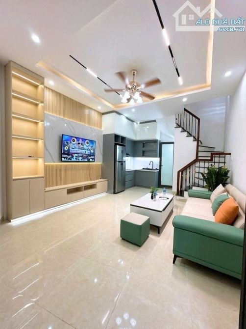 B.án Gấp Nhà XUÂN PHƯƠNG_TRỊNH VĂN BÔ, 33m2, 5 tầng, 1 nhà ra ô tô, ngõ nông, gần phố - 1