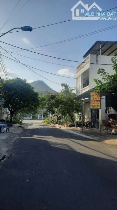 🔥 Chỉ Cần 4 Tỷ Có Nhà Gần Biển Đường Nguyễn Phong Sắc Rộng 12M - 1