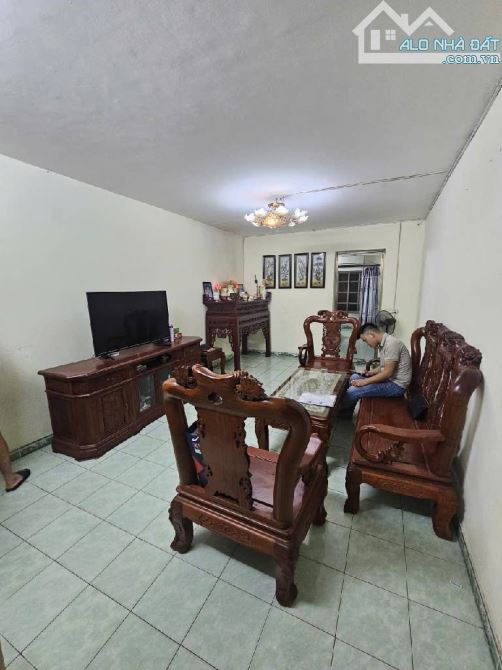 BÁN TẬP THỂ THANH XUÂN NAM – SỔ ĐỎ 51.6M², THỰC TẾ 108M² – GIÁ 6.2 TỶ - 1