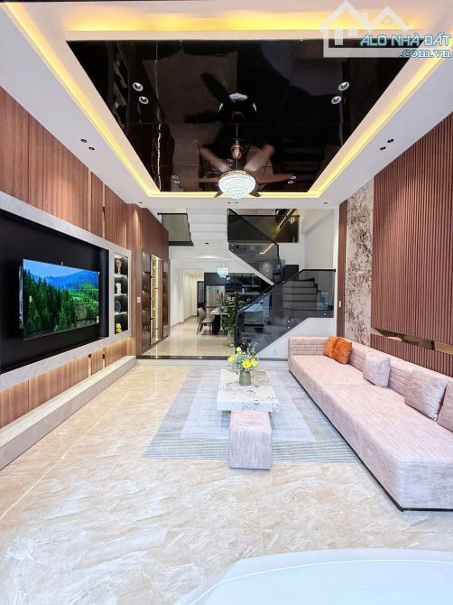 Bán nhà 3 mê siêu đẹp full nội thất xịn sò đường Trần Kim Xuyến - Hoà Xuân - 1