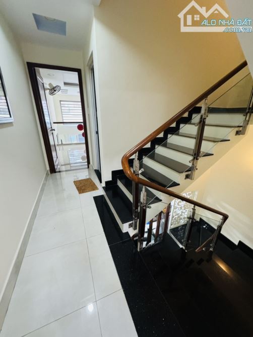 Nhà Đẹp 4 Tầng - Mặt Tiền Bình Phú - 72M2 - 14.4 Tỷ - Quận 6. - 1