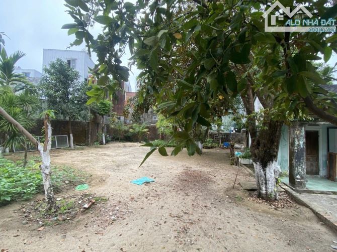 🔥BÁN LÔ GÓC 2 MẶT TIỀN- SÁT BẾN XE- 305M2- NGANG 26M- GẦN NGUYỄN HUY TƯỞNG- 12 TỶ1. - 1