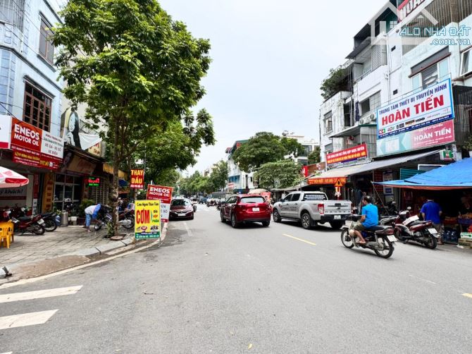 +CỰC HIẾM - SIÊU LÔ GÓC - MẶT CHỢ VĂN LA- MT13M- PHÂN LÔ-VỈA HÈ- KINH DOANH NGÀY ĐÊM.  Vị - 1