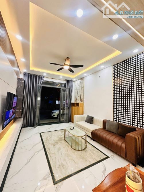 Nhà bán gấp, 4 tàng, HXH 5m, 72m2, 4.5 x 16, Chỉ 8.1 tỷ, Lê Vân Thọ, Gò Vấp - 1