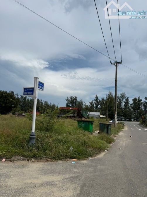 BÁN ĐẤT XUÂN THIỀU - LIÊN CHIỂU, VÀI BƯỚC CHÂN RA BIỂN , GIÁ 3TỶ X - 1