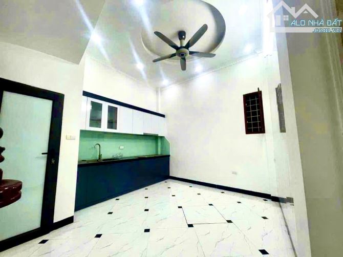 ☘GẦN PHỐ - TIỆN ÍCH BẠT NGÀN    Minh Khai : 45m - 3 tầng - 11,8 t.ỷ - 1