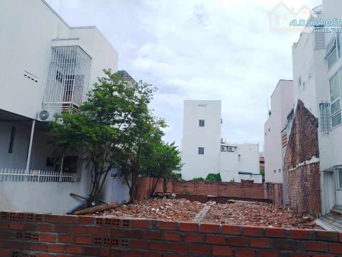 Lô đất gần biển Nha Trang hẻm oto đường thông thoáng - 1