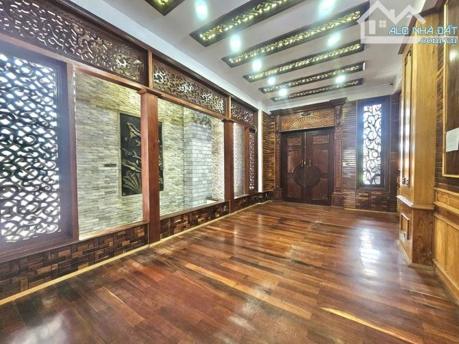 Cho thuê toà nhà 5 tầng và 1 tầng hầm Pha Chu Trinh, BMT, Đắk Lắk - 1