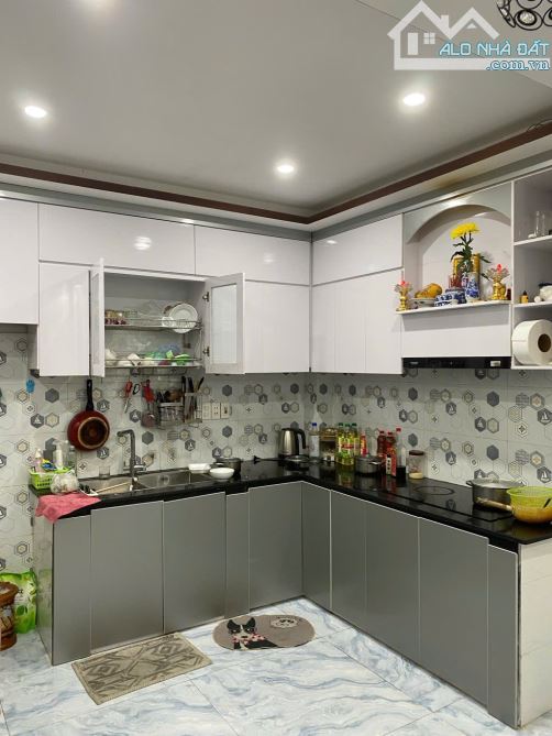CHỈ 8,5 TỶ - BÁN TÒA CĂN HỘ 175M2 NGANG 7M - MẶT TIỀN THANH VINH 10 - DÒNG TIỀN 55TRIỆU/TH - 1